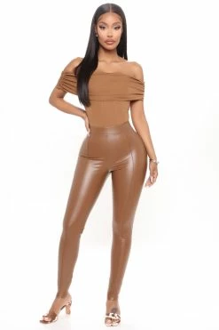 Fashion Nova Teyana Leather Like Leggings - Chocolate