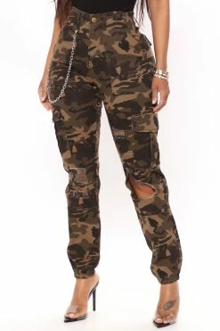 Fashion Nova Yes Ma'am Cargo Joggers 29 - Camouflage