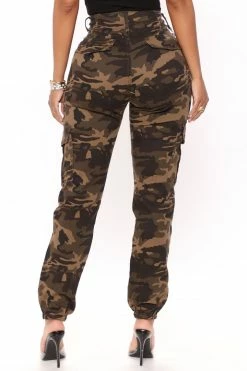 Fashion Nova Yes Ma'am Cargo Joggers 29 - Camouflage