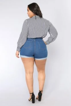 Fashion Nova Carter Denim Shorts - Medium Wash