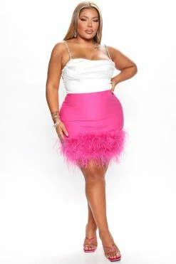 New 𧨠Fashion Nova Main Attraction Feather Mini π Skirt - Fuchsia π Skirts & Skorts β 13 Fashion Nova Main Attraction Feather Mini Skirt - Fuchsia Skirts & Skorts