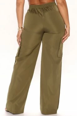 Fashion Nova Out Of Your League Wide Leg Cargo Parachute Pant 32 - Olive