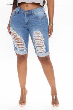 Fashion Nova Beachside Babe Mid Rise Denim Bermudas - Medium Blue Wash
