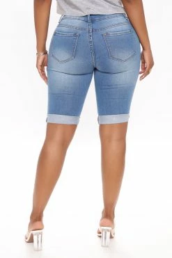 Fashion Nova Beachside Babe Mid Rise Denim Bermudas - Medium Blue Wash