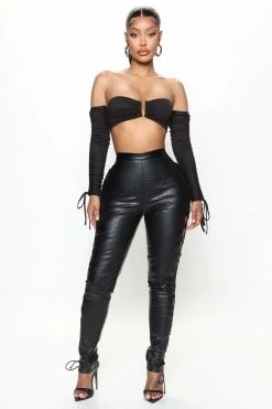 Fashion Nova Pants Gotta Catch Me Faux Leather Pant 31 - Black
