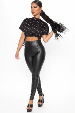 Fashion Nova Backin' It Up Faux Leather Leggings - Black