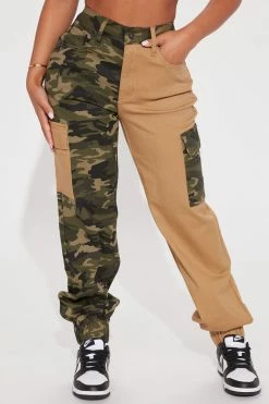 Fashion Nova Pants In Command Cargo Joggers 30 - Olive/combo