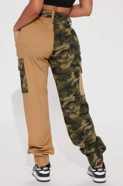 Fashion Nova Pants In Command Cargo Joggers 30 - Olive/combo