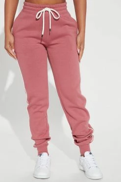Fashion Nova Tennis And Chill Fleece Jogger - Mauve Pants