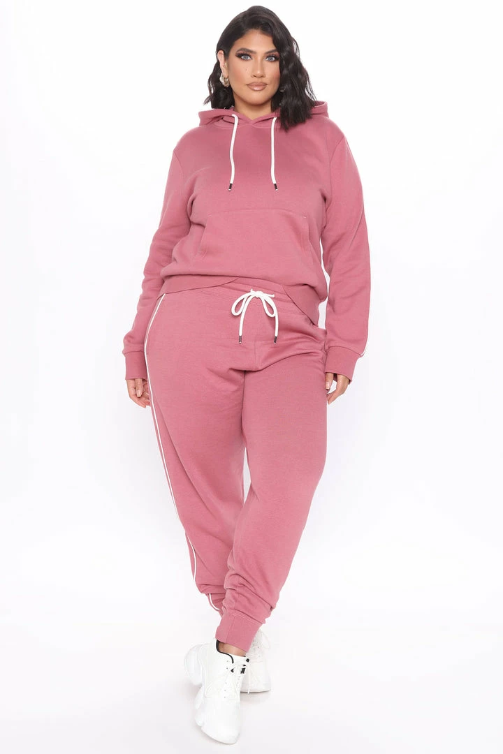 Fashion Nova Tennis And Chill Fleece Jogger - Mauve Pants