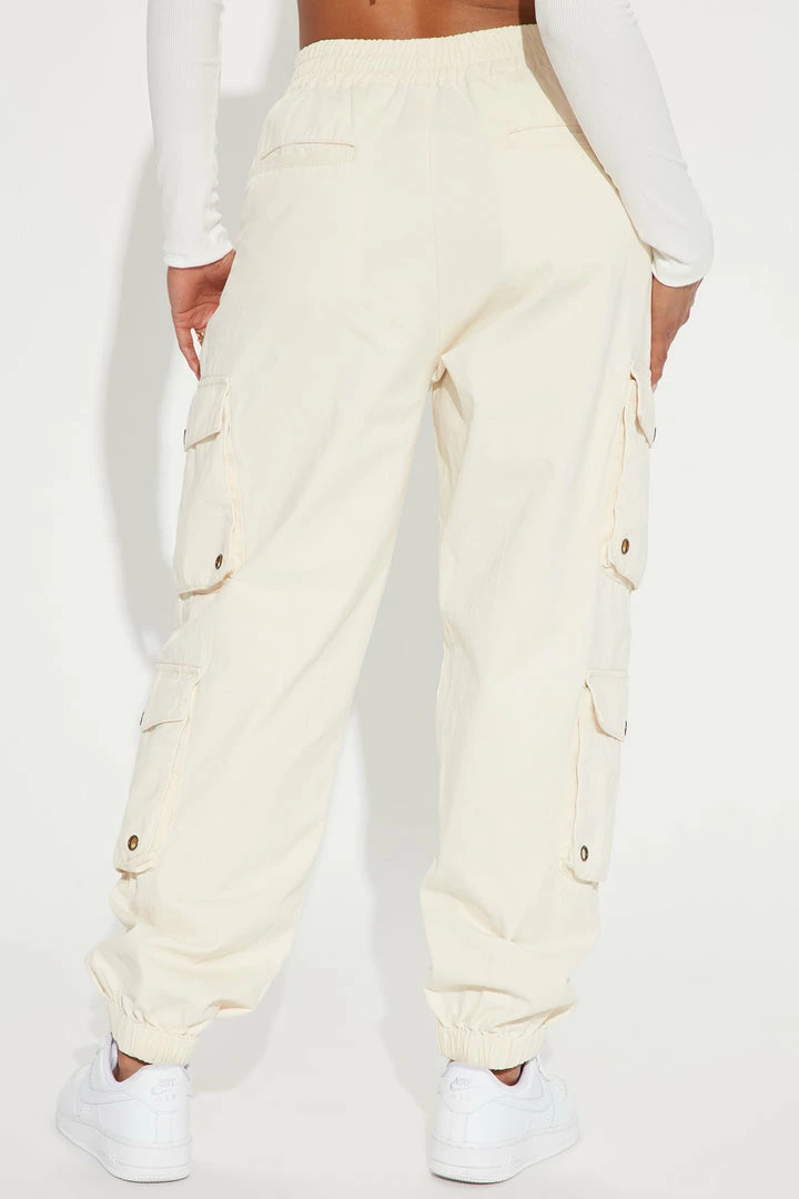 Brand new βοΈ Fashion Nova Cider Cargo Jogger - Khaki Pants 𧨠6 Fashion Nova Cider Cargo Jogger - Khaki Pants