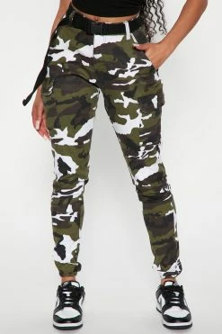 Fashion Nova Pants Season Of Color Camo Cargo Pant - Green/combo