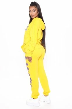 Fashion Nova NBA On The Rebound Lakers Sweatpants - Yellow