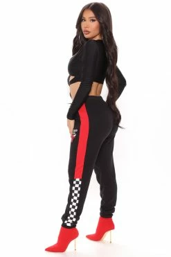 Fashion Nova NBA Offensive Fouls Bulls Sweatpants - Black