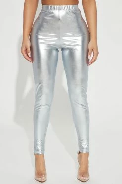 Fashion Nova Stuntin' On You Metallic Legging - Silver Leggings