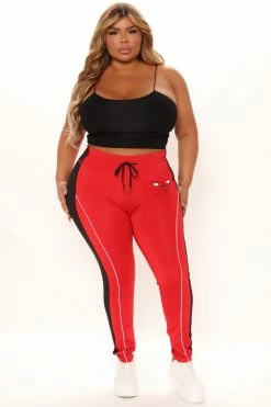 Fashion Nova NBA Jumpman Bulls Leggings - Red/Black
