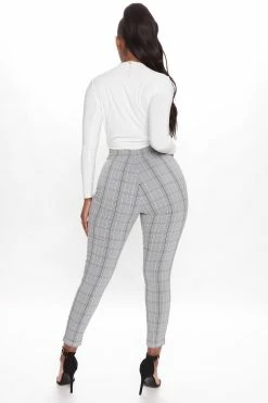 Promo π Fashion Nova Office Affair Plaid Skinny Pant - Black/White Pants β€οΈ 12 Fashion Nova Office Affair Plaid Skinny Pant - Black/White Pants