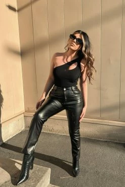 Fashion Nova Hard To Forget Faux Leather Pant 25 - Black
